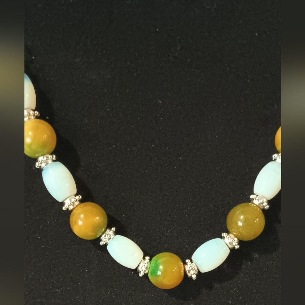 Bead Necklace / Mix Of Glass, Acrylic, Gemstones Beads - Picture 9 of 12